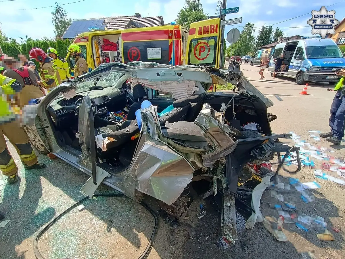 Wypadek drogowy w Tąpkowicach – dwie osoby ranne