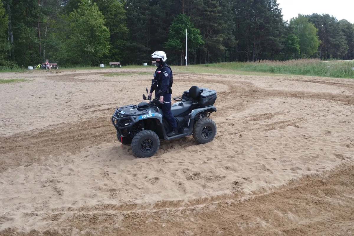 Nowoczesny quad wspiera policję w Kaletach
