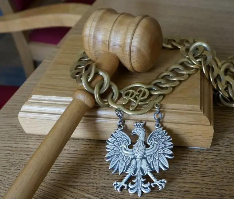 Mężczyzna złamał dwa sądowe zakazy i prowadził samochód pod wpływem alkoholu